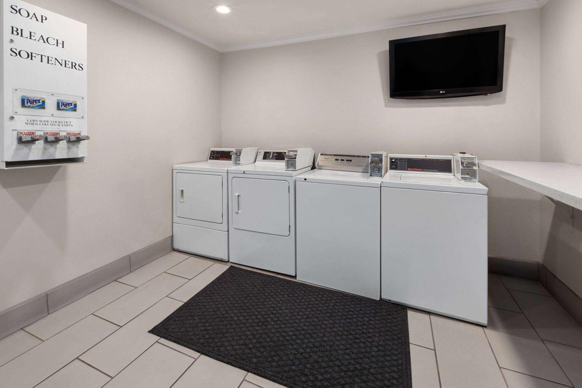 La Quinta By Wyndham North Orem Bagian luar foto